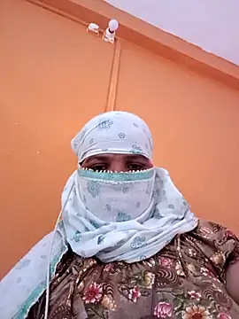 Snapshot of Hott_locky chatting on 10-17-25, 10:40 Hott locky online show from 10-17-25, 10:40