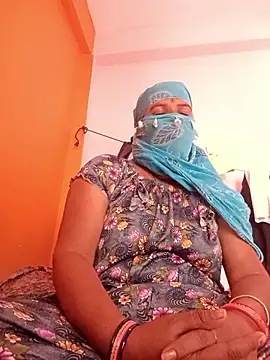 Snapshot of Hott_locky chatting on 10-19-25, 09:54 Hott locky online show from 10-19-25, 09:54