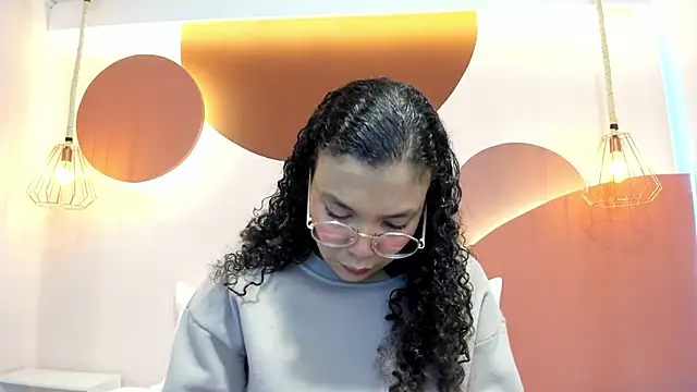 SweetStarr  online show from 09-23-25, 12:41