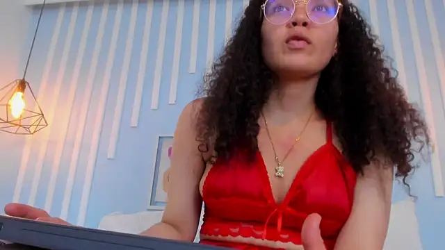 SweetStarr  online show from 10-03-25, 08:17