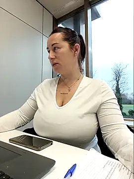 bichota85 online show from 12-23-25, 09:07