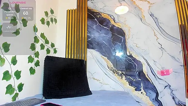 Snapshot of brittanyy20 chatting on 10-07-25, 10:12 brittanyy20 online show from 10-07-25, 10:12