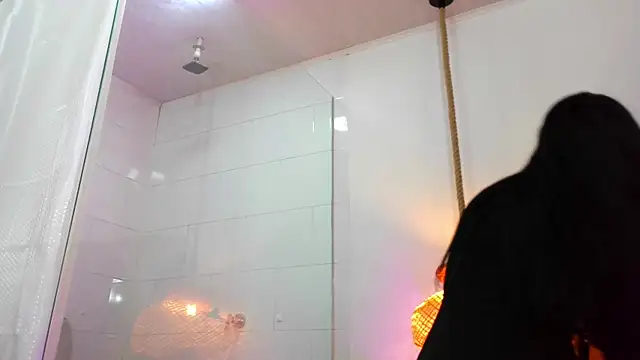 Daphnee-x online show from 12-19-25, 11:39