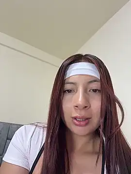 Snapshot of Karlee_Grey1 chatting on 06-25-26, 05:12 Karlee Grey1 online show from 06-25-26, 05:12