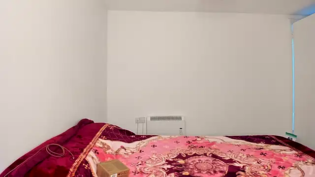 Snapshot of QueenStacyxox chatting on 09-24-25, 08:34 QueenStacyxox online show from 09-24-25, 08:34