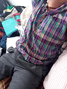 Snapshot of MarlonRav7 chatting on 09-17-25, 02:08 MarlonRav7 online show from 09-17-25, 02:08