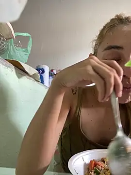 loirinhaaa online show from 03-03-26, 05:19