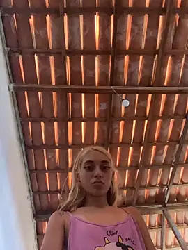 loirinhaaa online show from 04-17-26, 02:53