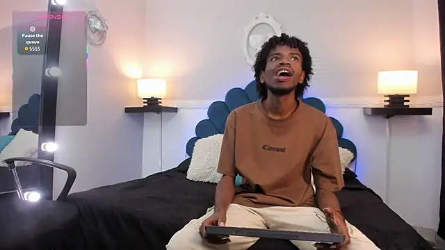 AllexJacob online show from 10-21-25, 01:23