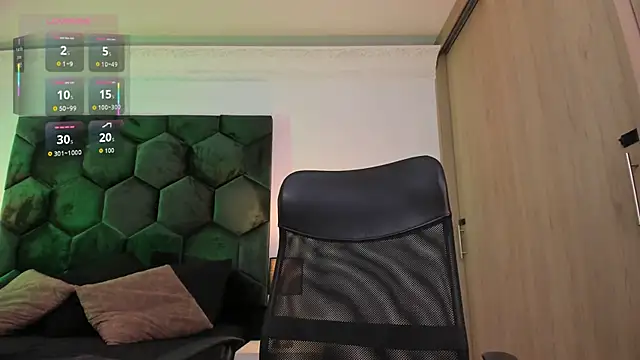 AllexJacob online show from 04-11-26, 01:26