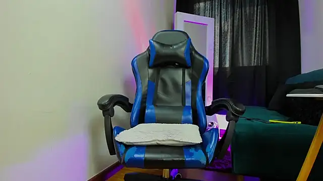 Charliejones  online show from 09-25-25, 07:50