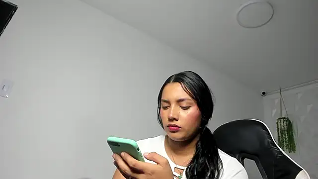 Snapshot of Dakota_x18 chatting on 02-20-26, 07:58 Dakota x18 online show from 02-20-26, 07:58