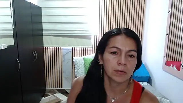 camilavargas  online show from 05-25-26, 07:20