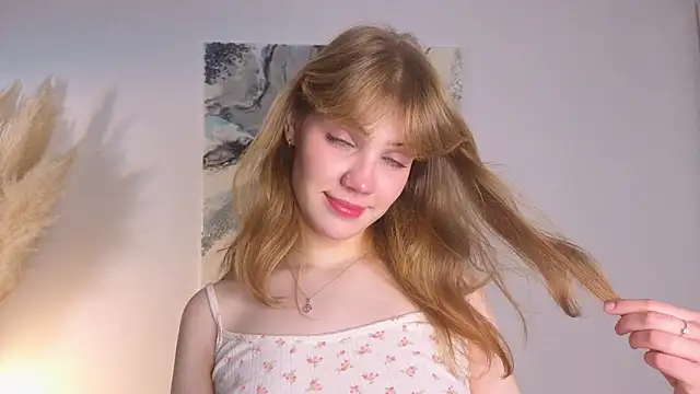 pienaple online show from 10-20-25, 04:02