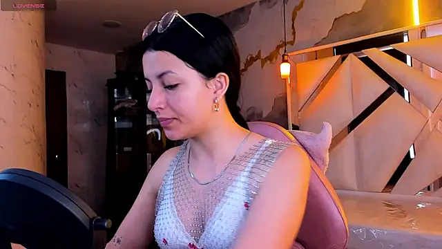 Snapshot of sophiadoll_tf chatting on 07-18-26, 01:15 sophiadoll tf online show from 07-18-26, 01:15