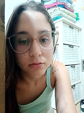 Snapshot of linameii chatting on 01-13-26, 03:01 linameii online show from 01-13-26, 03:01