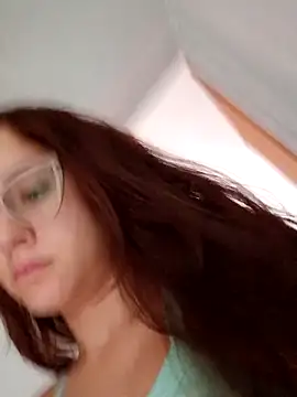 Snapshot of linameii chatting on 02-23-26, 10:45 linameii online show from 02-23-26, 10:45