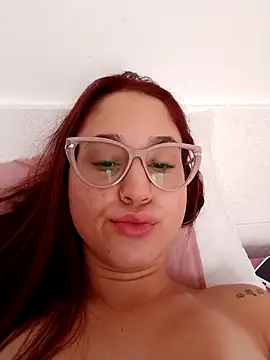 Snapshot of linameii chatting on 02-27-26, 10:59 linameii online show from 02-27-26, 10:59