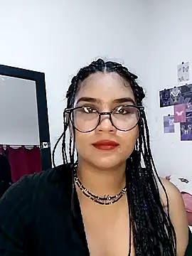 Renata Zoe online show from 10-19-25, 01:28