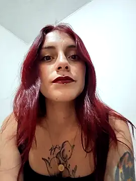 Snapshot of Anne_bh chatting on 10-28-25, 06:32 Anne bh online show from 10-28-25, 06:32