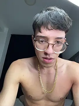 Snapshot of arthurdavies chatting on 11-21-25, 04:11 arthurdavies online show from 11-21-25, 04:11