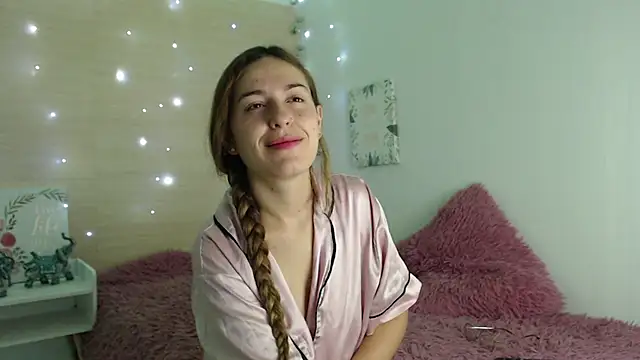 Snapshot of kat_desiree chatting on 10-19-25, 11:33 kat desiree online show from 10-19-25, 11:33