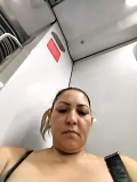 Lunita86 online show from 11-29-25, 01:19