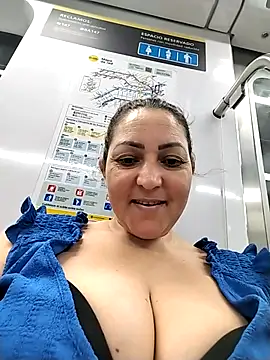 Lunita86 online show from 01-13-26, 01:22