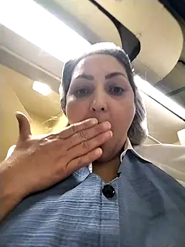 Lunita86 online show from 04-19-26, 07:16