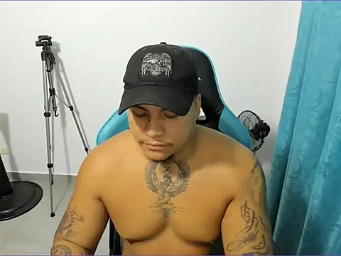 Snapshot of roughandreadyboys2 chatting on 09-17-25, 03:08 roughandreadyboys2 online show from 09-17-25, 03:08