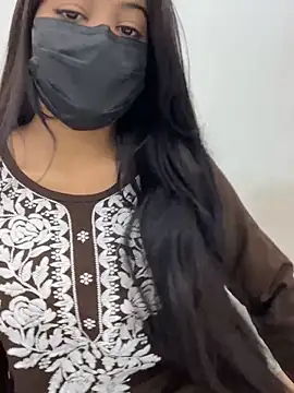 Snapshot of Rihana_01 chatting on 11-18-25, 07:24 Rihana 01 online show from 11-18-25, 07:24