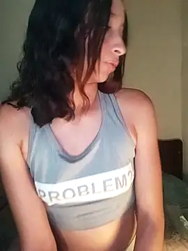 Snapshot of Vale_stone_ chatting on 10-18-25, 05:10 Vale stone online show from 10-18-25, 05:10