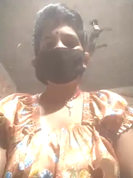 Snapshot of Hott_cutgirl chatting on 11-14-25, 04:06 Hott cutgirl online show from 11-14-25, 04:06