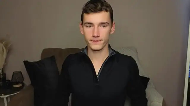 Snapshot of Max_Foks chatting on 09-26-25, 07:12 Max Foks online show from 09-26-25, 07:12