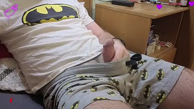 Snapshot of Astleitx chatting on 03-10-26, 10:37 Astleitx online show from 03-10-26, 10:37