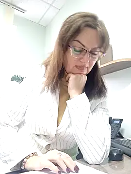 ValeriaLove43211 online show from 11-14-25, 12:37