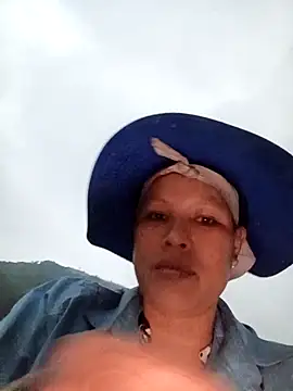 Snapshot of callistra chatting on 04-18-26, 11:36 callistra online show from 04-18-26, 11:36