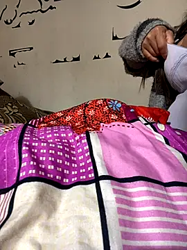 Snapshot of Milky-milk chatting on 12-01-25, 02:00 Milky-milk online show from 12-01-25, 02:00