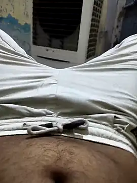 Snapshot of yourcontrol1 chatting on 09-17-25, 01:46 yourcontrol1 online show from 09-17-25, 01:46