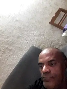 Snapshot of JeffersonRay chatting on 11-06-25, 06:09 JeffersonRay online show from 11-06-25, 06:09