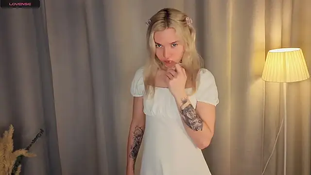 DianeHonnette online show from 11-28-25, 07:16