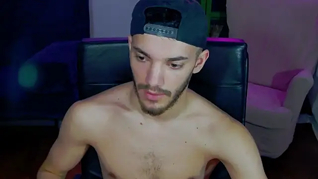 DominicValente online show from 11-14-25, 03:55