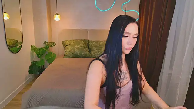 B Monica  online show from 10-19-25, 09:04