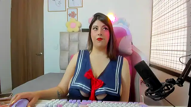 queenalexxa111 online show from 05-13-26, 12:57