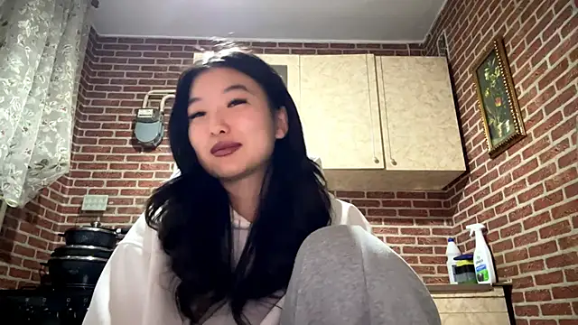 EmmaLeexth online show from 02-09-26, 02:10