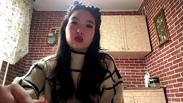 EmmaLeexth online show from 03-17-26, 10:07