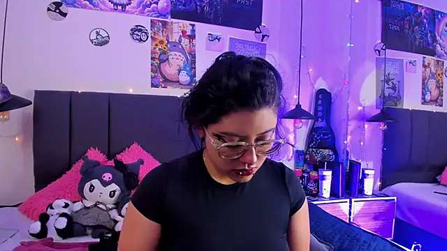 SabrinaV  online show from 06-13-26, 11:19