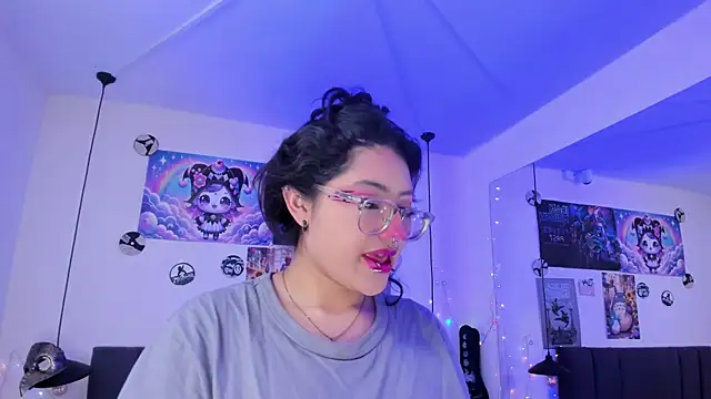 Snapshot of SabrinaV_ chatting on 07-31-26, 11:20 SabrinaV online show from 07-31-26, 11:20