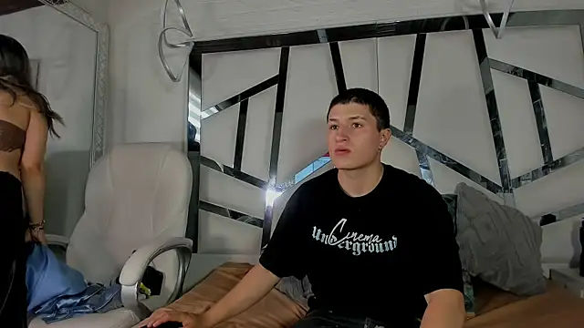 ANLLELOAndANGELA online show from 04-05-26, 09:01