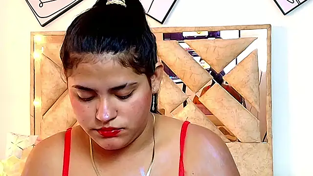 Selenegomezz online show from 11-16-25, 09:20